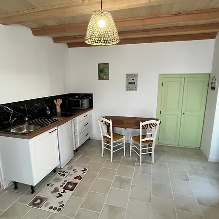 Πανσιόν Maison Du Bonheur 3*